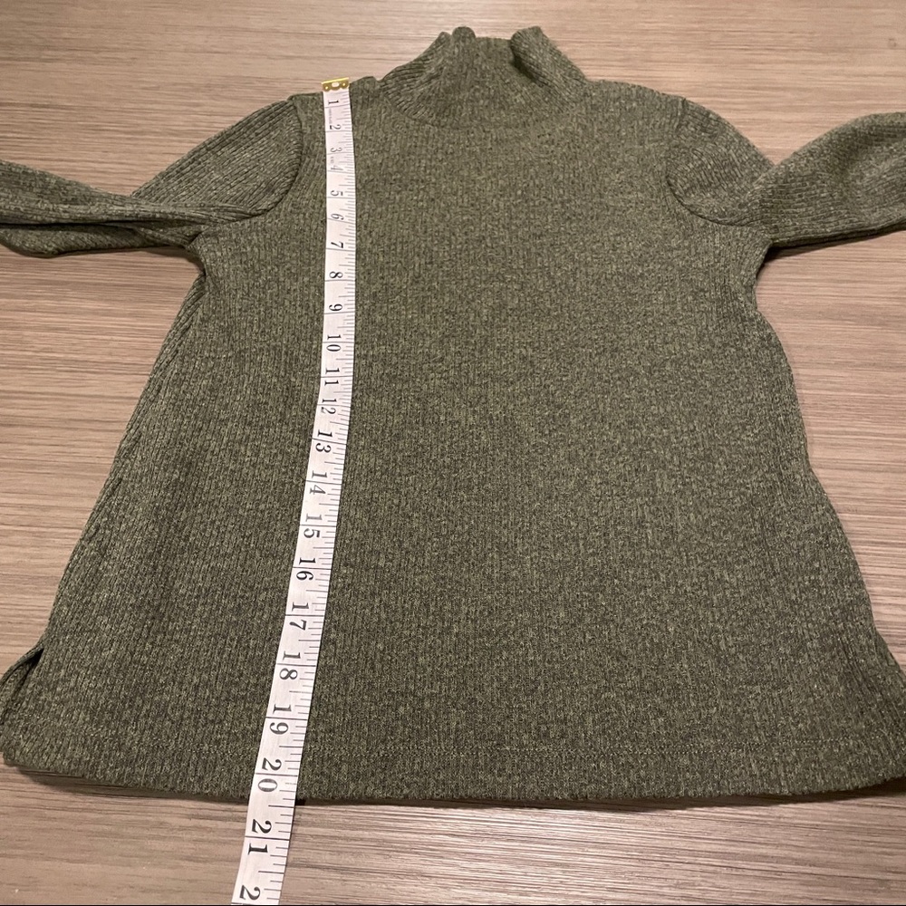 SOLD Madewell Heathered Bubble Sleeve Swing Turtleneck Sweater Olive Green - Picture 9 of 9